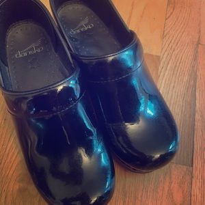 Dansko clogs size 6